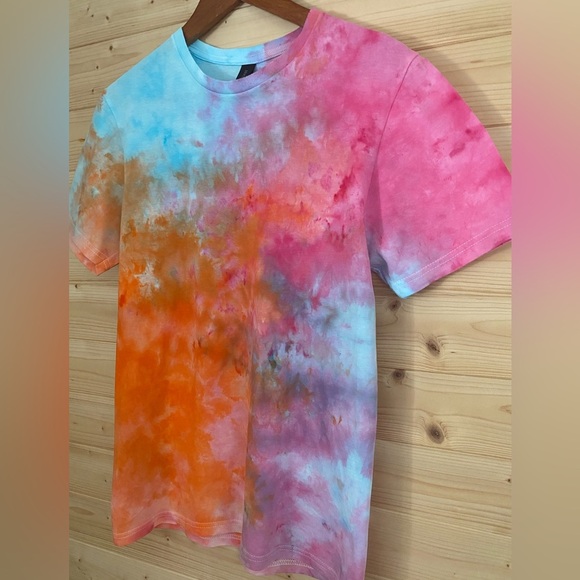 NEW Unisex GILDAN Small Ice Tie-Dye Soft Style Handmade Multi-Color T-Shirt - Picture 4 of 9